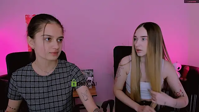  kellykitten  online show from December 14, 2025, 9:37 am