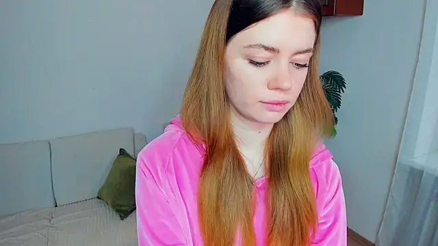 Snapshot of AngelesBenitz chatting on December 19, 2025, 7:00 am AngelesBenitz online show from December 19, 2025, 7:00 am