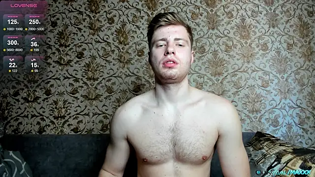 Snapshot of Maxhornyblondieman chatting on April 16, 2026, 8:04 am Maxhornyblondieman online show from April 16, 2026, 8:04 am