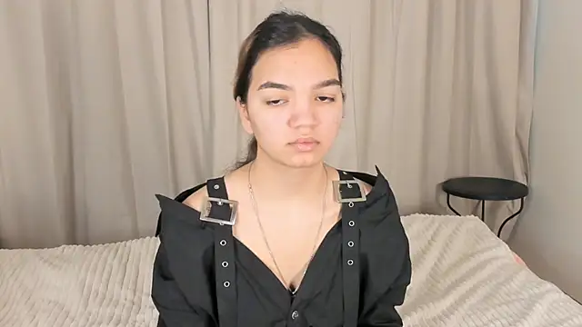 CoreenLuebbers online show from November 21, 2025, 8:02 am