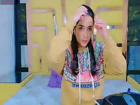 CailinSmith online show from November 21, 2025, 11:53 am