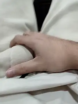 Snapshot of berkkderlerr chatting on January 6, 2026, 4:00 pm berkkderlerr online show from January 6, 2026, 4:00 pm