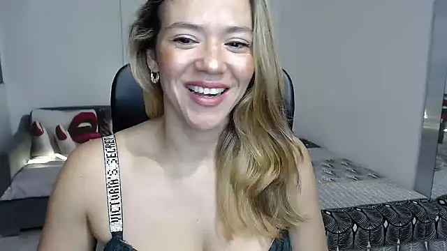 Annie Cervantez online show from May 25, 2026, 6:12 am