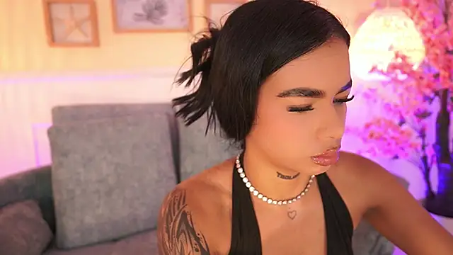 MeganLowell online show from April 7, 2026, 7:37 pm