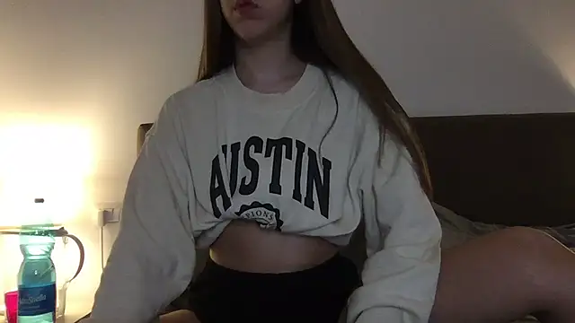 Martimartinaxx online show from May 24, 2026, 8:42 pm