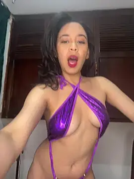 Snapshot of Esmerald_1111 chatting on April 6, 2026, 1:45 pm Esmerald 1111 online show from April 6, 2026, 1:45 pm