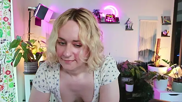 xzoeyryanx online show from April 4, 2026, 5:30 pm