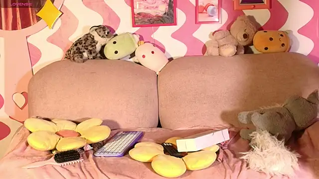 the girl with the red hai online show from January 7, 2026, 5:23 am