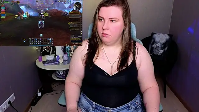 Snapshot of Valerry_ chatting on November 18, 2025, 9:56 am Valerry online show from November 18, 2025, 9:56 am