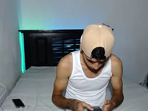 striabrahamm online show from November 27, 2025, 2:50 pm