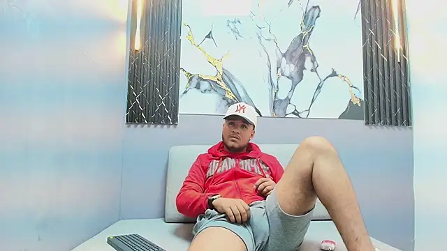 Snapshot of PAUL_GLENN1 chatting on November 18, 2025, 7:17 pm PAUL GLENN1 online show from November 18, 2025, 7:17 pm