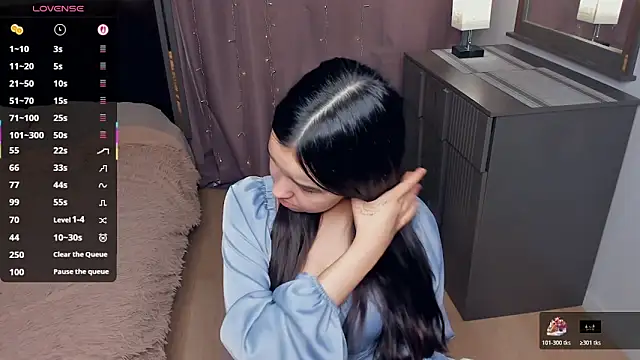 MeliaMelchiori online show from February 13, 2026, 10:48 am