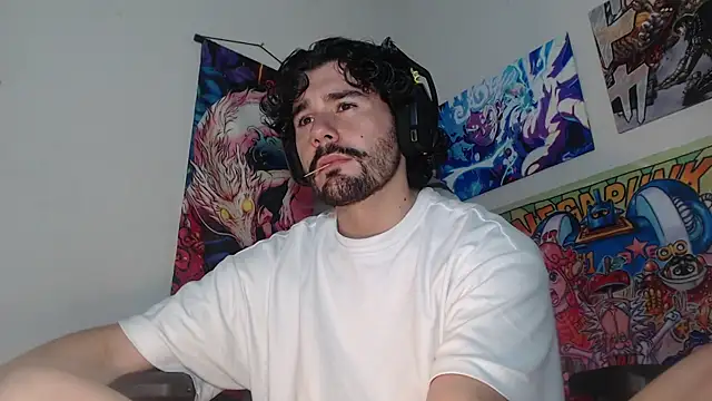 Snapshot of LuciferSantoryu chatting on April 11, 2026, 6:32 am LuciferSantoryu online show from April 11, 2026, 6:32 am