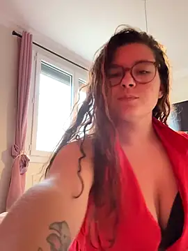 Snapshot of missseduction24 chatting on December 1, 2025, 8:15 am missseduction24 online show from December 1, 2025, 8:15 am