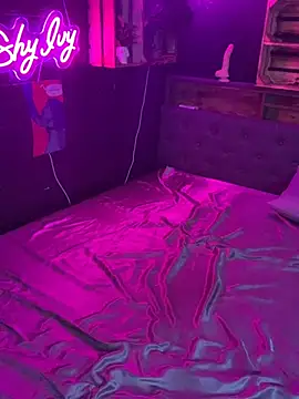 Shy-Ivy online show from November 27, 2025, 10:21 pm