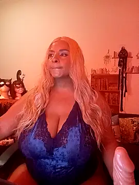 LaReineCleo online show from January 13, 2026, 9:35 am