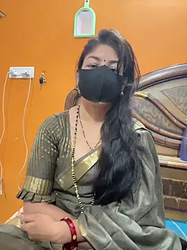 cutestpearl online show from April 5, 2026, 7:31 pm