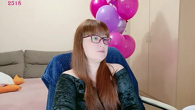 Snapshot of Foxy-lady chatting on June 1, 2026, 10:20 pm Foxy-lady online show from June 1, 2026, 10:20 pm