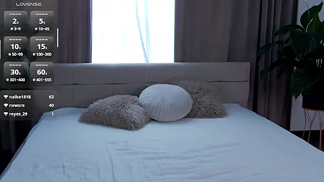 Snapshot of NicoletteBean chatting on March 27, 2026, 8:26 am NicoletteBean online show from March 27, 2026, 8:26 am