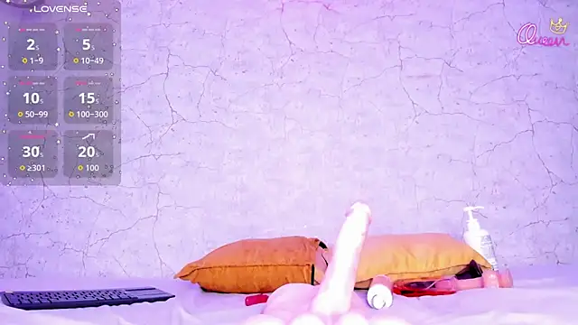 Snapshot of AgathaaSamss chatting on March 11, 2026, 12:32 pm AgathaaSamss online show from March 11, 2026, 12:32 pm