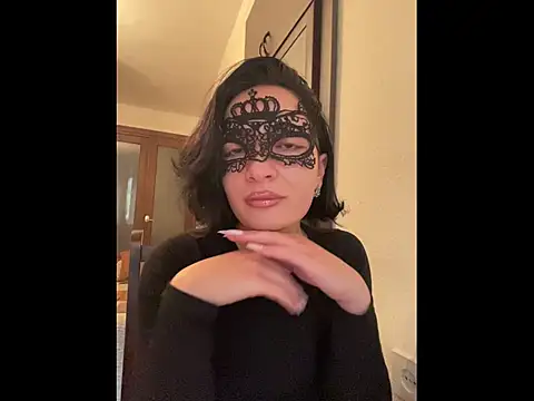 Snapshot of Pineapple chatting on November 25, 2025, 11:54 am Pineapple online show from November 25, 2025, 11:54 am