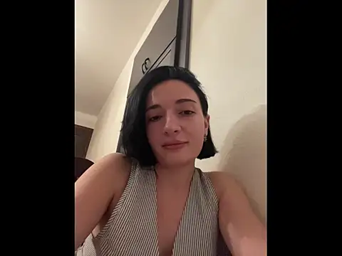 Snapshot of Pineapple chatting on November 21, 2025, 5:34 pm Pineapple online show from November 21, 2025, 5:34 pm