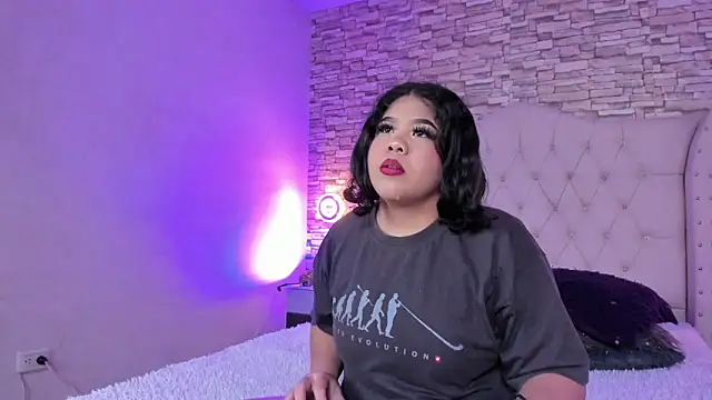 Amanda Mooree online show from March 19, 2026, 4:12 am