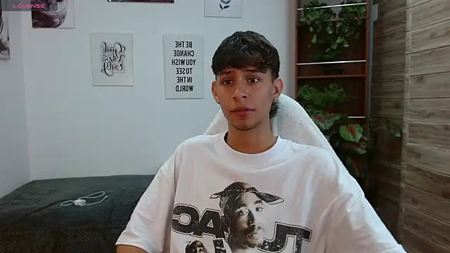 DraxBlade09 online show from April 4, 2026, 3:51 pm