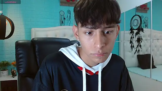 DraxBlade09 online show from November 28, 2025, 7:47 pm