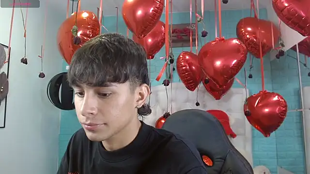 DraxBlade09 online show from February 16, 2026, 8:18 pm