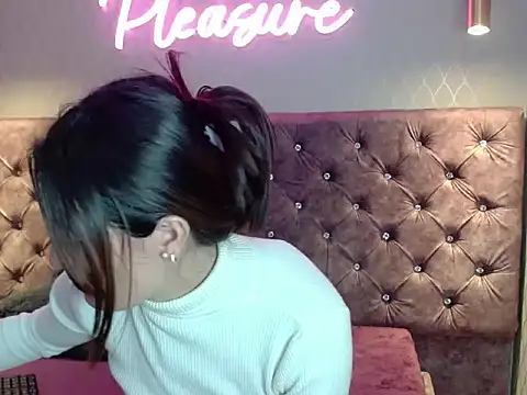 CataleyaDamourx online show from December 16, 2025, 11:25 am