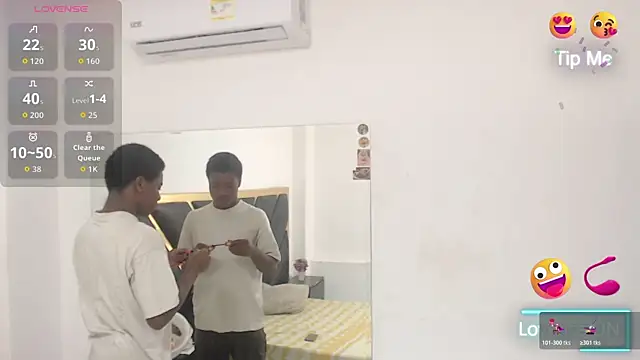 NoahJhonson69 online show from February 11, 2026, 11:54 am