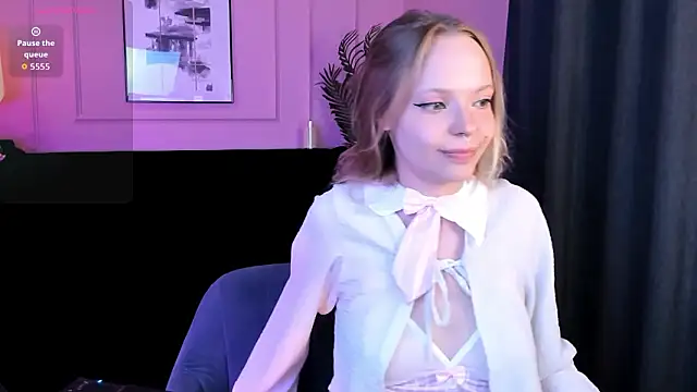 lucy loy online show from March 28, 2026, 8:48 am