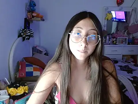 Snapshot of Nanylux chatting on November 25, 2025, 3:29 am Nanylux online show from November 25, 2025, 3:29 am