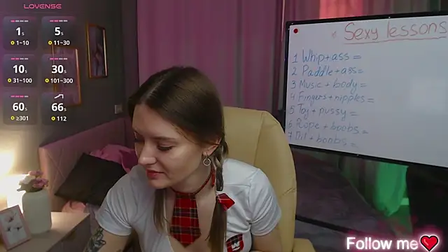 Ursula Andres online show from April 4, 2026, 1:12 am