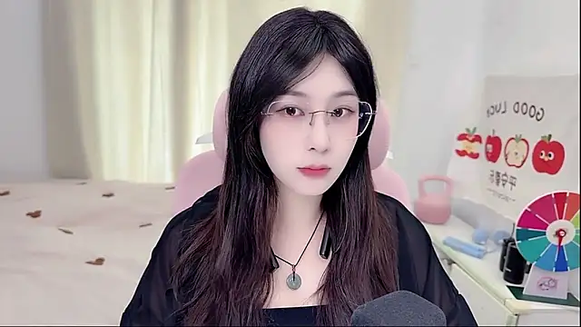 TTtia  online show from May 13, 2026, 3:13 am