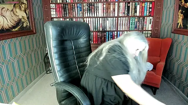 Snapshot of mariabelladonna chatting on April 11, 2026, 12:29 am mariabelladonna online show from April 11, 2026, 12:29 am