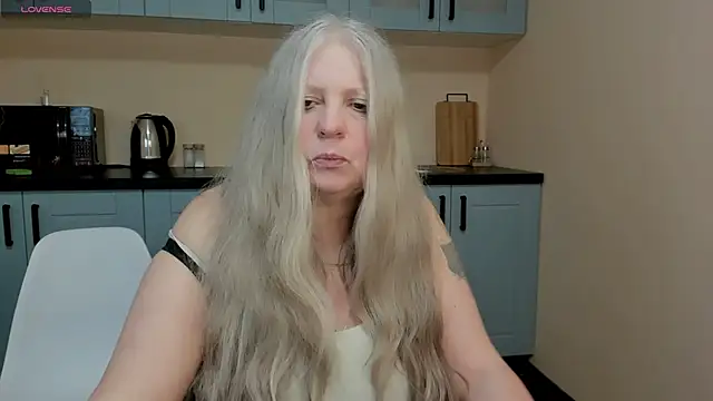 Snapshot of mariabelladonna chatting on March 13, 2026, 10:26 pm mariabelladonna online show from March 13, 2026, 10:26 pm