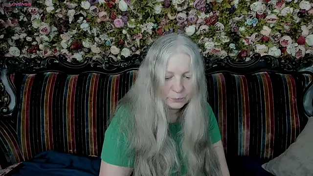 Snapshot of mariabelladonna chatting on April 3, 2026, 9:43 pm mariabelladonna online show from April 3, 2026, 9:43 pm