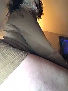 Snapshot of AndreaSFanSTo chatting on February 8, 2026, 10:18 pm AndreaSFanSTo online show from February 8, 2026, 10:18 pm