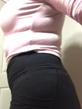 Snapshot of AndreaSFanSTo chatting on January 17, 2026, 12:48 am AndreaSFanSTo online show from January 17, 2026, 12:48 am