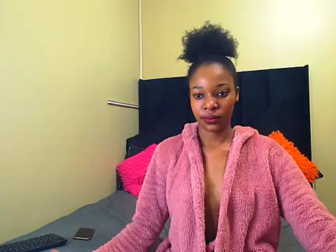 LisaBluexxx1 online show from April 9, 2026, 1:40 am