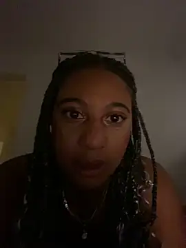 Lydiax online show from November 26, 2025, 9:48 pm