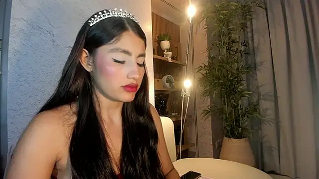 Snapshot of IsabelaStefano chatting on May 27, 2026, 3:25 am IsabelaStefano online show from May 27, 2026, 3:25 am