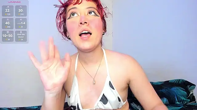 Snapshot of tessa__evans chatting on April 6, 2026, 4:46 am tessa evans online show from April 6, 2026, 4:46 am