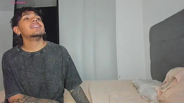 Snapshot of tessa__evans chatting on April 8, 2026, 12:34 am tessa evans online show from April 8, 2026, 12:34 am