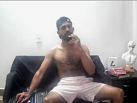 alberthot11 online show from January 7, 2026, 5:51 pm