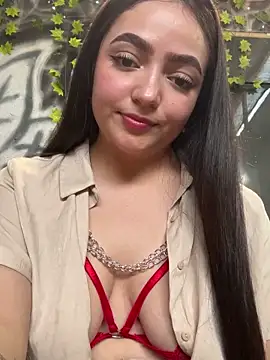 Juanita Rojas online show from November 22, 2025, 6:18 pm