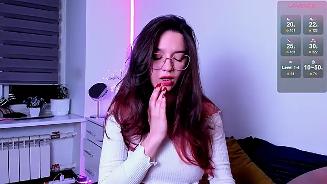 miabellee online show from November 24, 2025, 7:47 pm