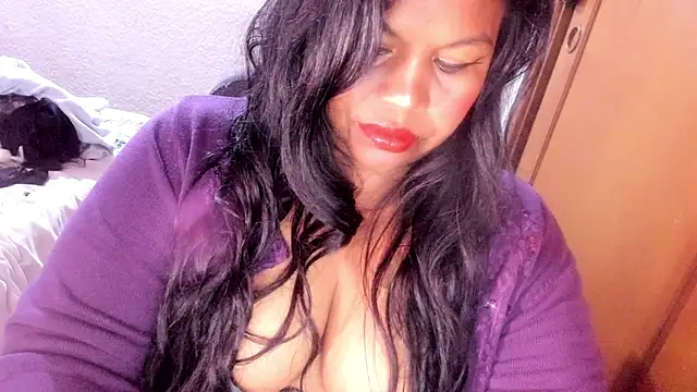 ebonycamelia online show from May 16, 2026, 11:04 pm